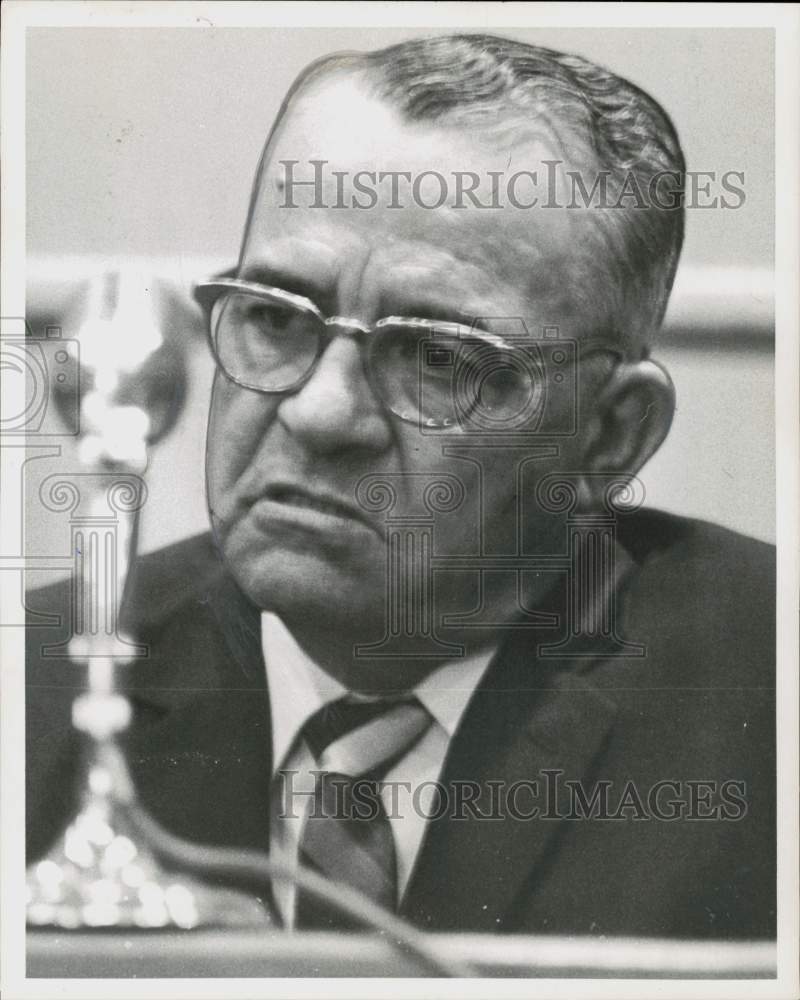 1964 Press Photo Marvin Jackson, City Secretary for Pasadena, sits at microphone- Historic Images