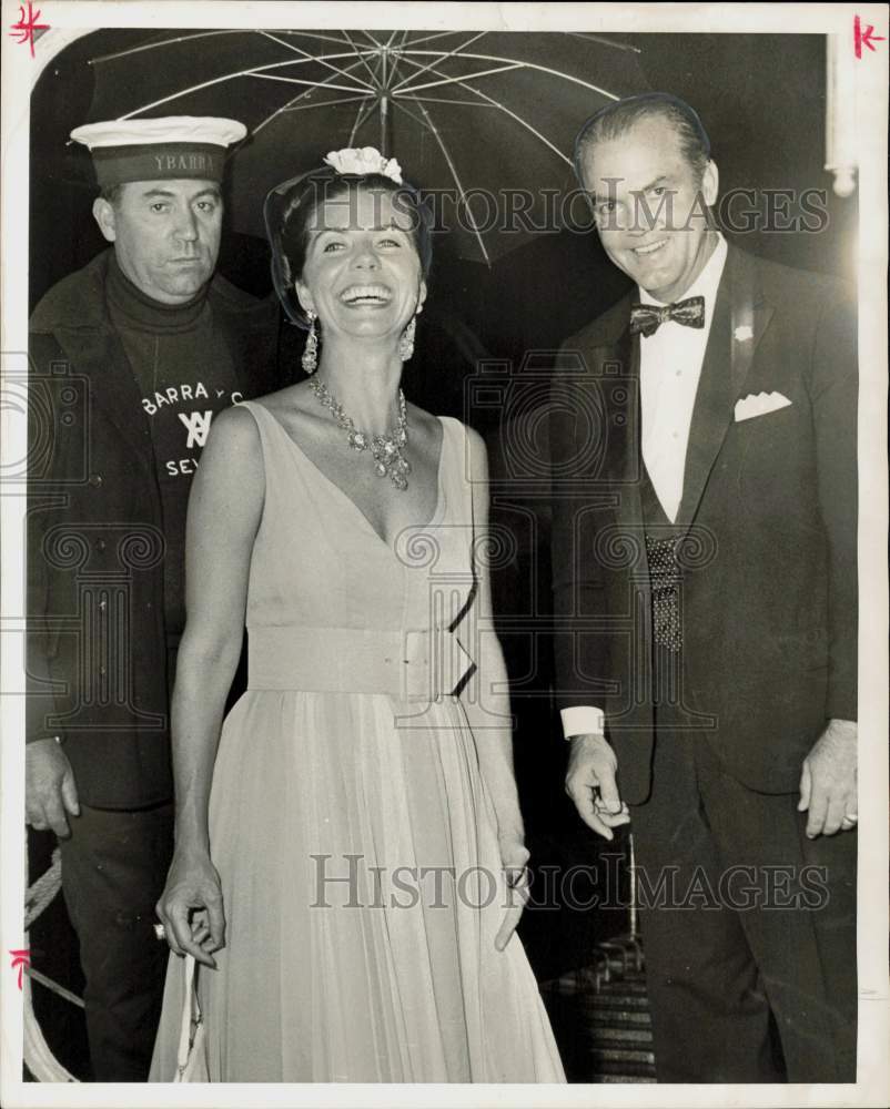 1968 Press Photo Mr. and Mrs. Raymond Hill of Houston attend event. - hpa95570- Historic Images