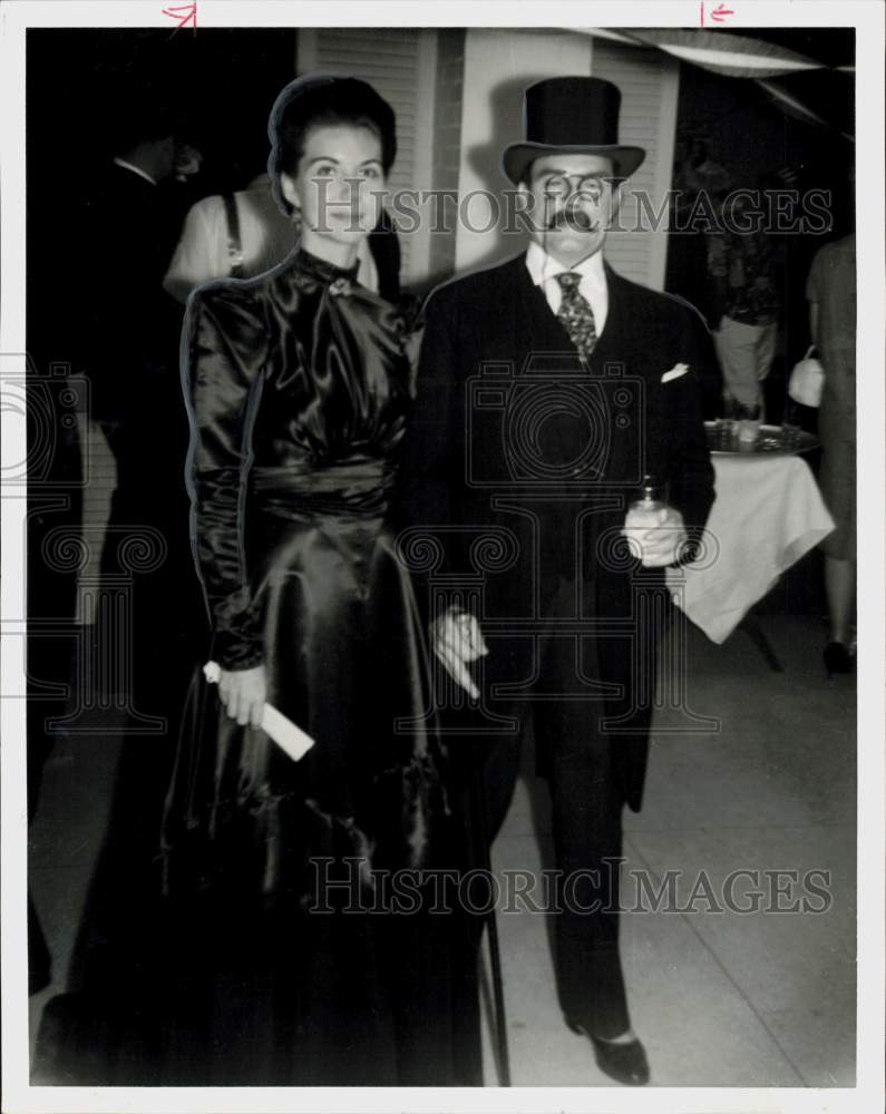 1960 Press Photo Raymond and Jerry Hill attend Reveler&#39;s Club political rally.- Historic Images