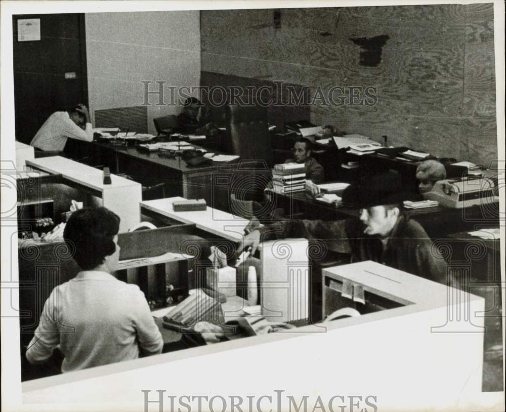 1969 Press Photo Houston bank robber points gun at teller. - hpa95777- Historic Images