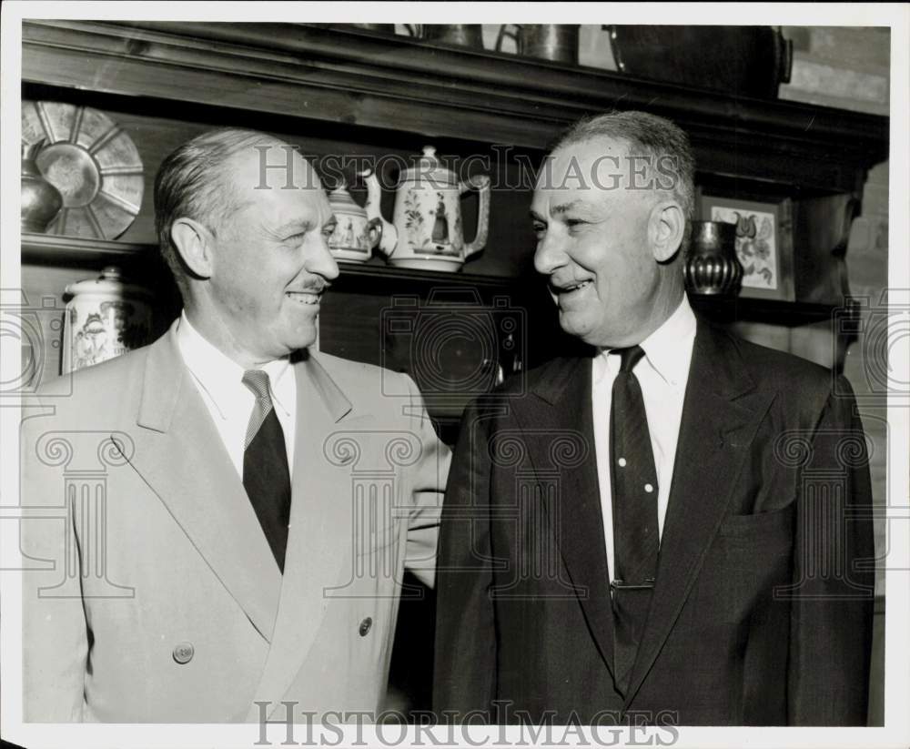 1956 Press Photo Drew Pearson and A.B. Shoemake confer at meeting - hpa96019- Historic Images