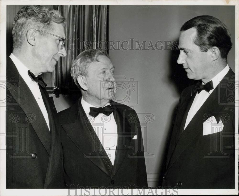 1949 Press Photo Shivers and officials confer at an event in Houston - hpa96138- Historic Images