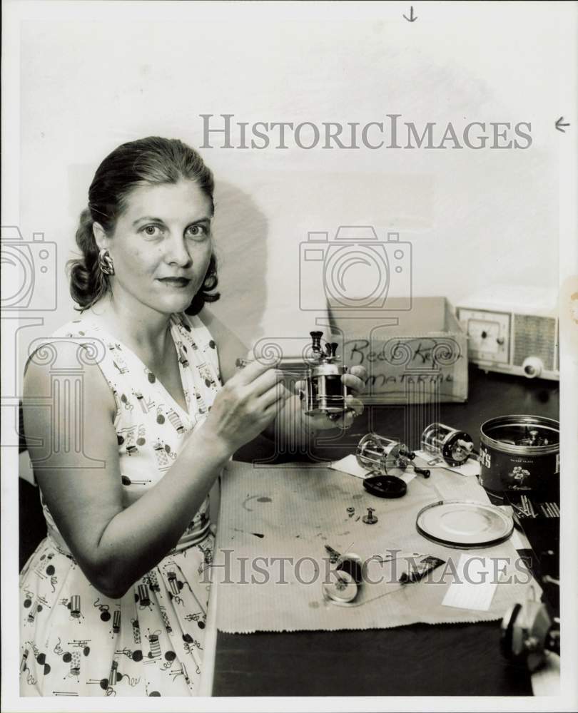 1956 Press Photo Mrs. John Bowers, co-owner of Kelly and Bowers shop in Almeda- Historic Images