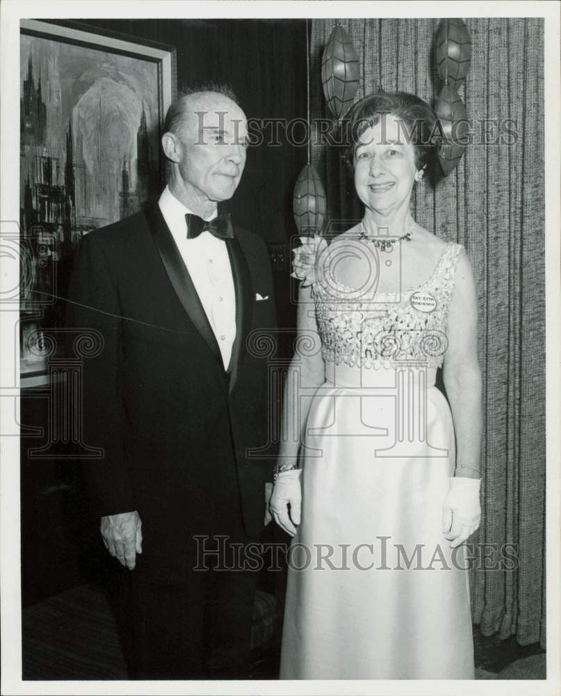 1967 Press Photo P.H. Robinson, Houston Lighting and Power president, with wife.- Historic Images