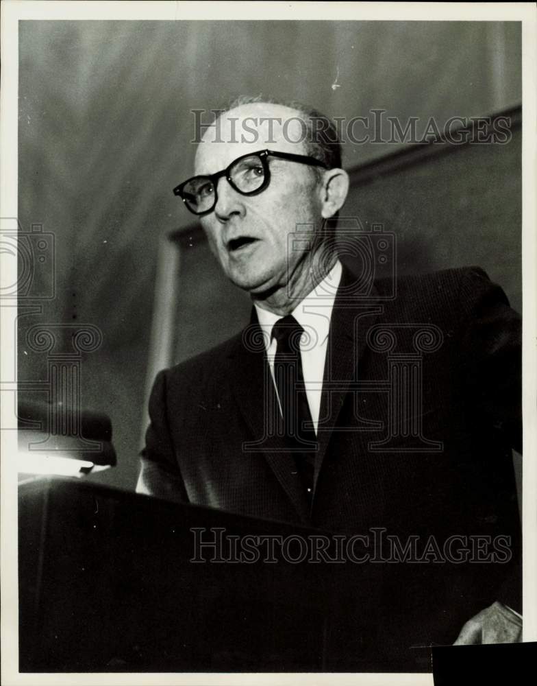 1962 Press Photo P.H. Robinson, Houston Lighting and Power vice president.- Historic Images