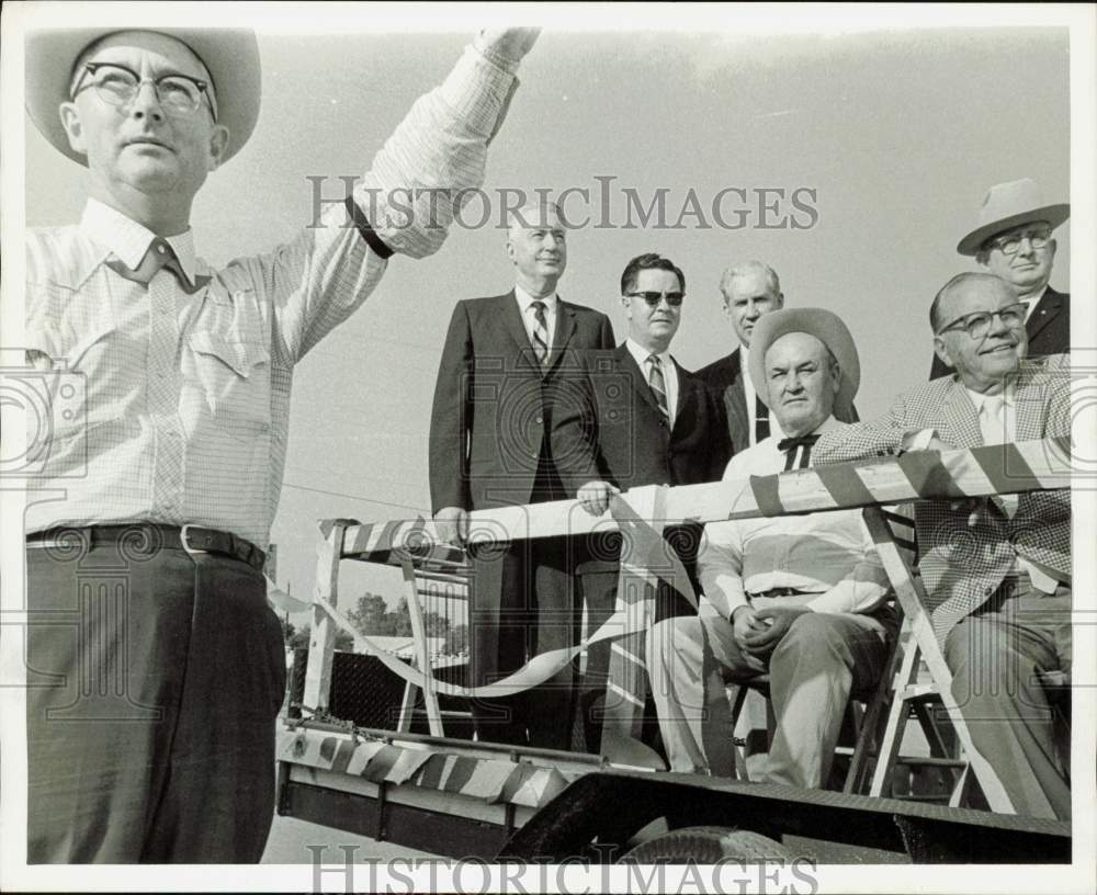 1965 Press Photo Galena Park&#39;s Alvin Baggett and dignitaries at centennial event- Historic Images