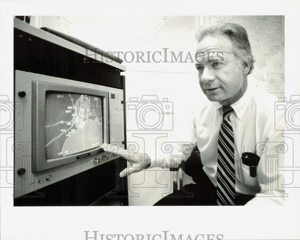 1984 Press Photo David Grant, Channel 11&#39;s weather man. - hpa98095- Historic Images