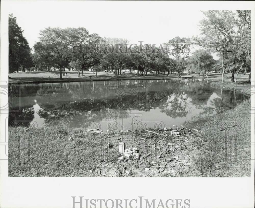 1977 Press Photo Lake at League City&#39;s Galveston County Park, Texas - hpa98172- Historic Images