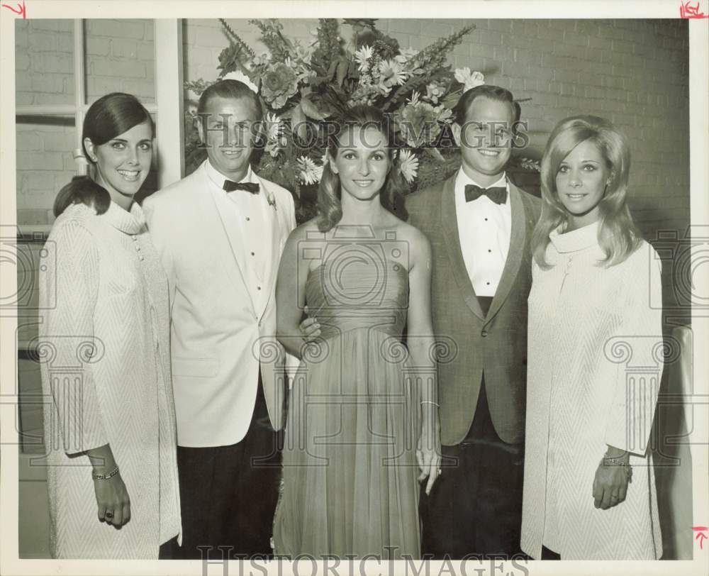 1967 Press Photo Louis Girard family with Louis Dorfman at black tie party, TX- Historic Images