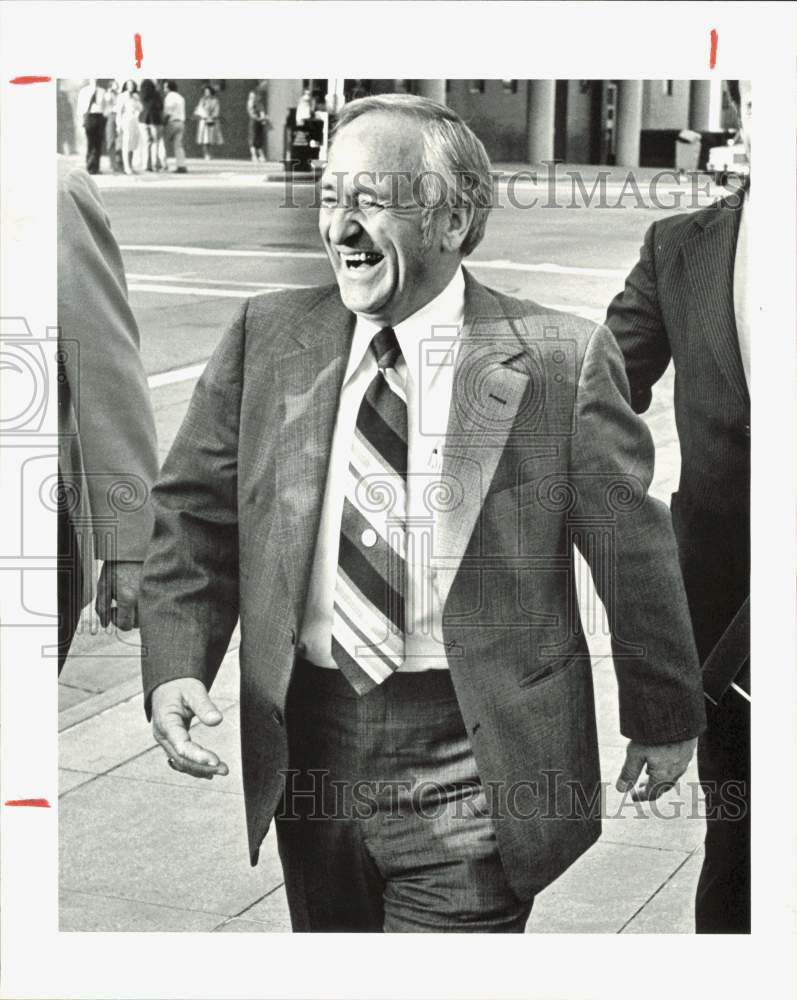 1980 Press Photo Texas House Speaker Billy Clayton smiles after jury appearance.- Historic Images