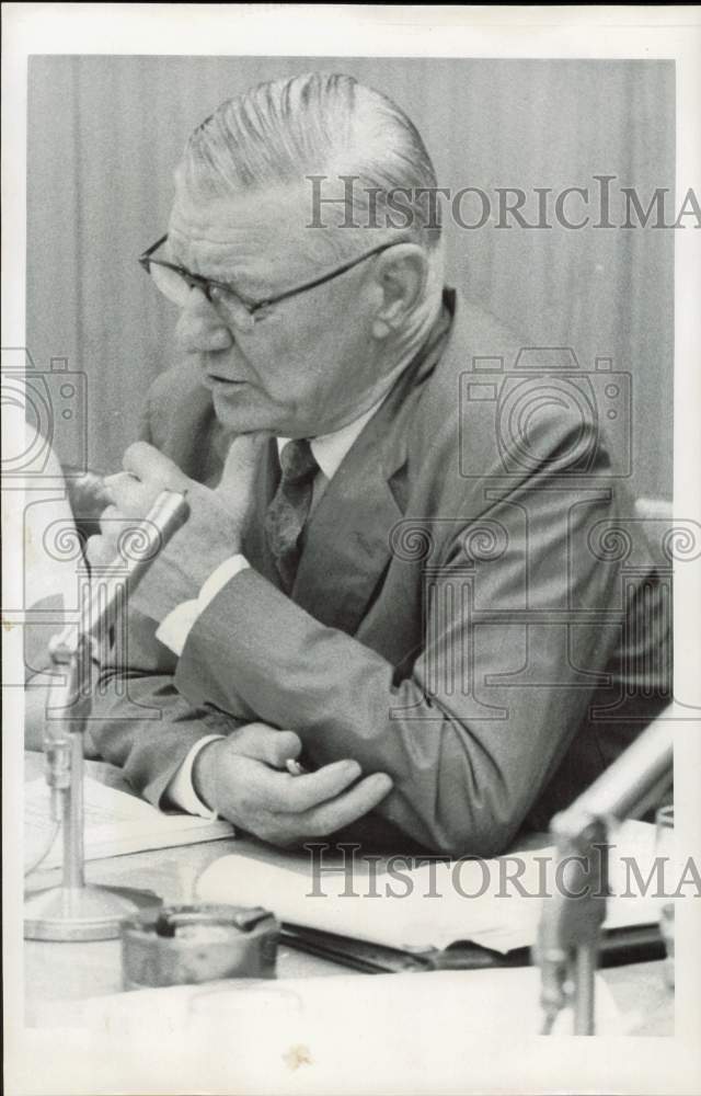 1958 Press Photo A.W. Bonner, Houston attorney, sits at microphone - hpb00546- Historic Images