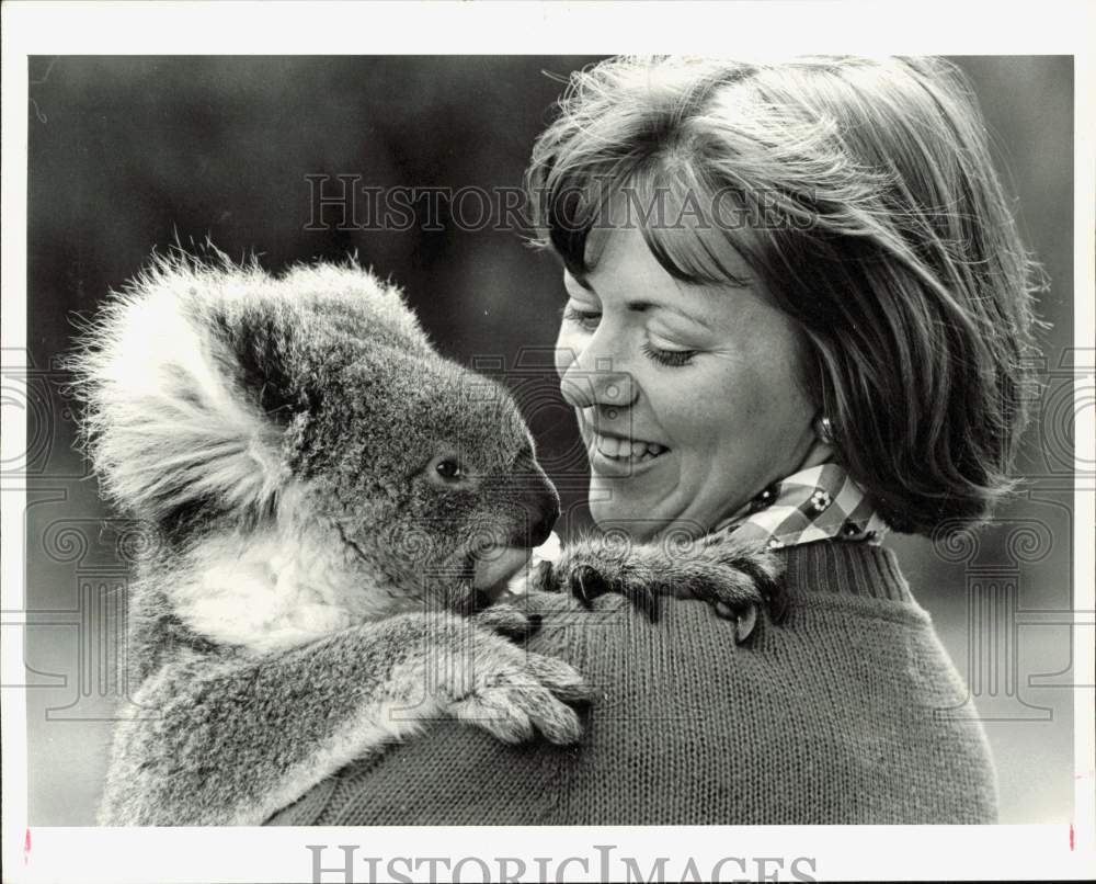 1986 Press Photo Woman holds Australian Koala Bear - hpb01265- Historic Images