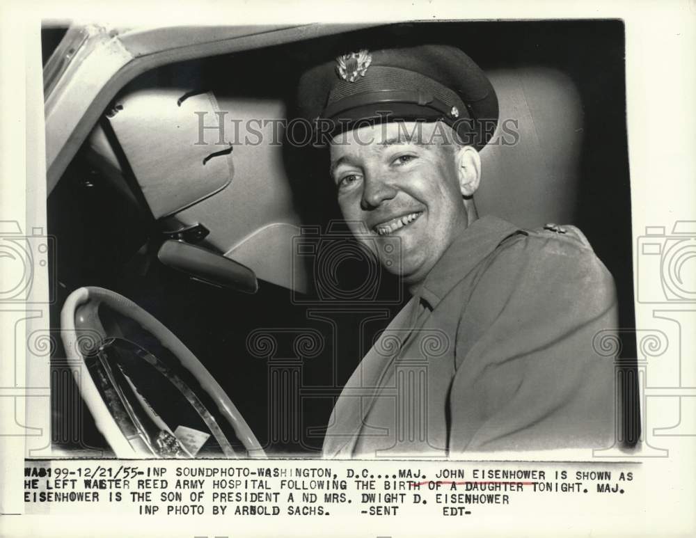 1955 Press Photo Major John Eisenhower Leaves Hospital After Baby&#39;s Birth, DC- Historic Images