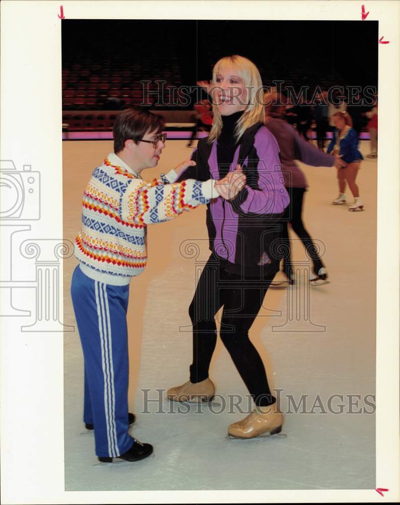 1989 Press Photo Karl Young of Special Olympics Ice Skating with Ally Sommer- Historic Images