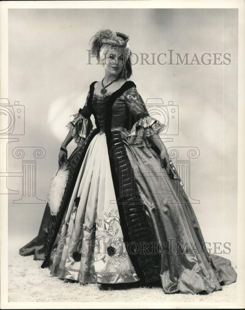 1959 Press Photo Soprano Lois Townsend stars in &quot;Der Rosenkavalier.&quot; - hpp01513- Historic Images