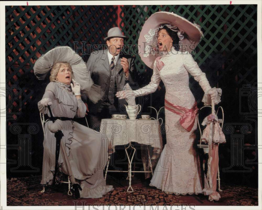 1993 Press Photo Sandra Raftis, James Anthony &amp; Gina Biancardi in &quot;My Fair Lady&quot;- Historic Images