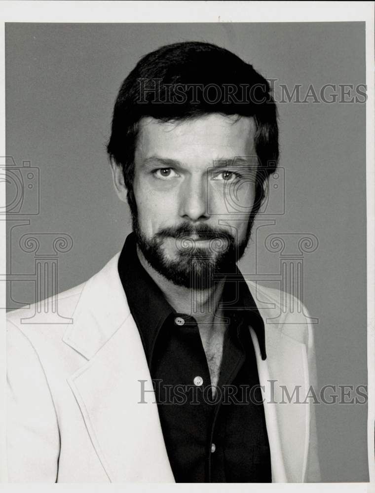 Press Photo CBS News Correspondent Christopher Glenn - hpp05182- Historic Images