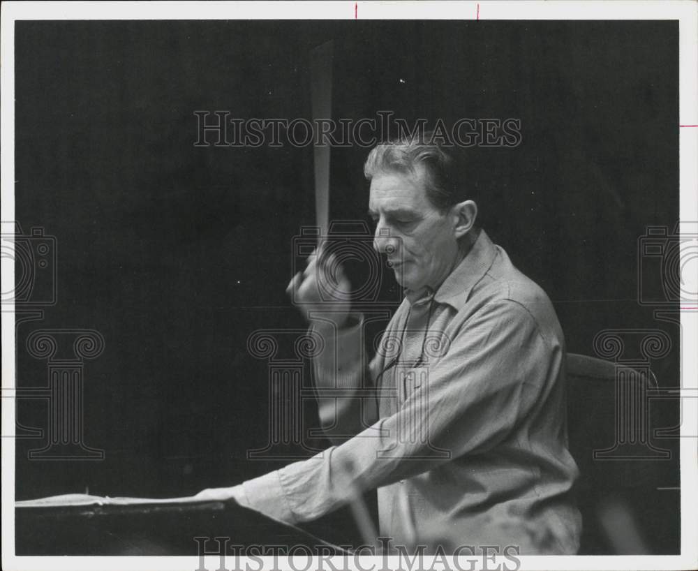 1963 Press Photo Sir John Barbirolli, Symphony Conductor - hpp05339- Historic Images