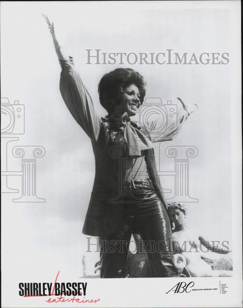 1972 Press Photo Shirley Bassey, Welsh singer. - hpp06330- Historic Images