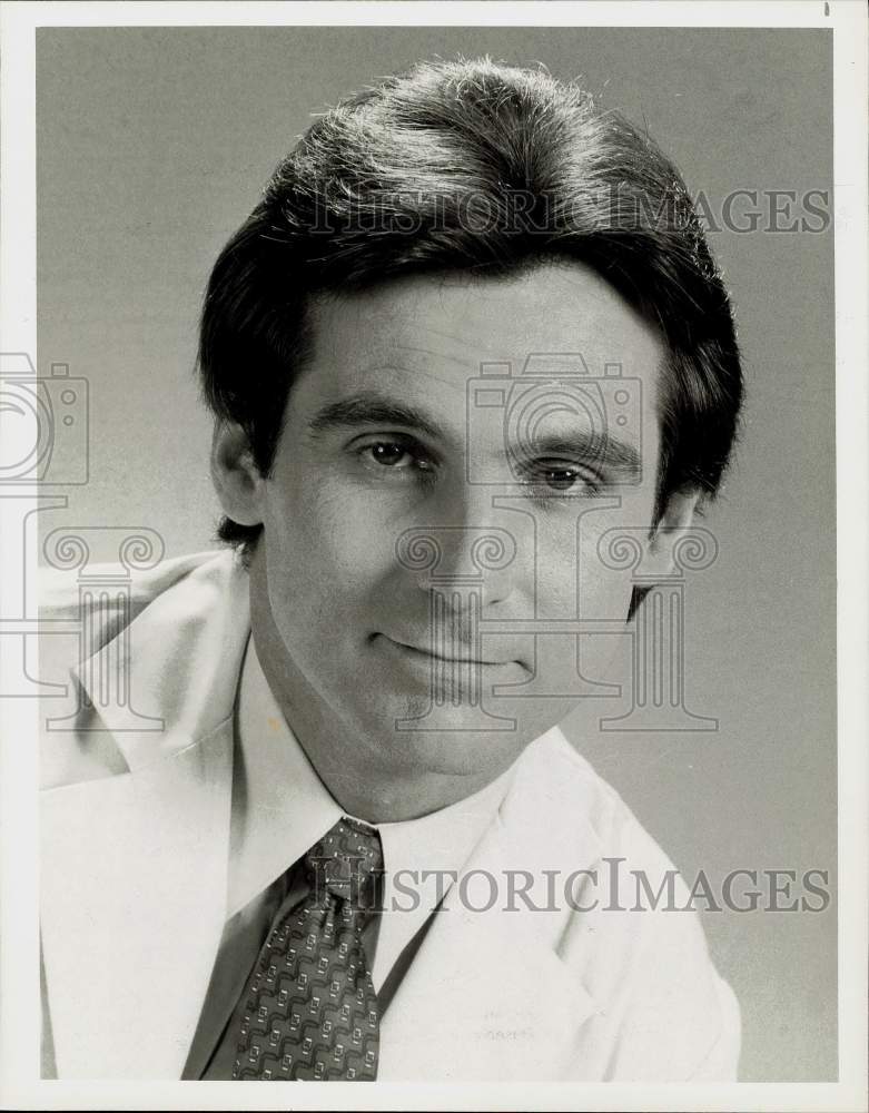 1982 Press Photo Actor Stephen Burleigh on &quot;The Doctors&quot; TV Series - hpp08191- Historic Images