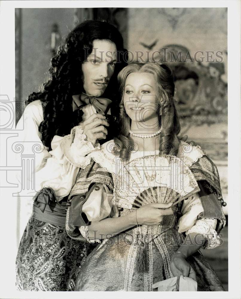 Press Photo Richard Chamberlain &amp; Jenny Agutter in &quot;The Man in the Iron Mask&quot;- Historic Images