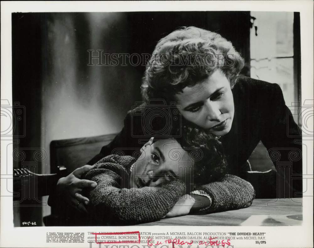 1955 Press Photo Actress Cornell Borchers &amp; Co-Star in &quot;The Divided Heart&quot; Movie- Historic Images