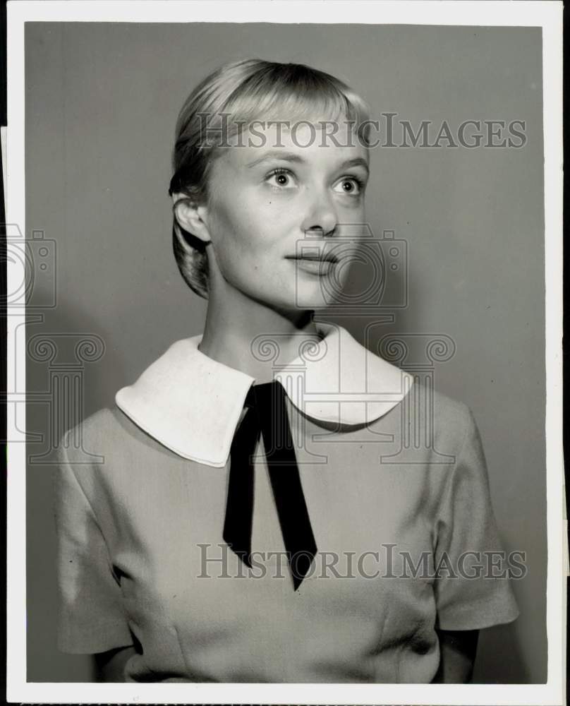 1957 Press Photo Actress Christine White, Star of &quot;M Squad&quot; TV Series- Historic Images