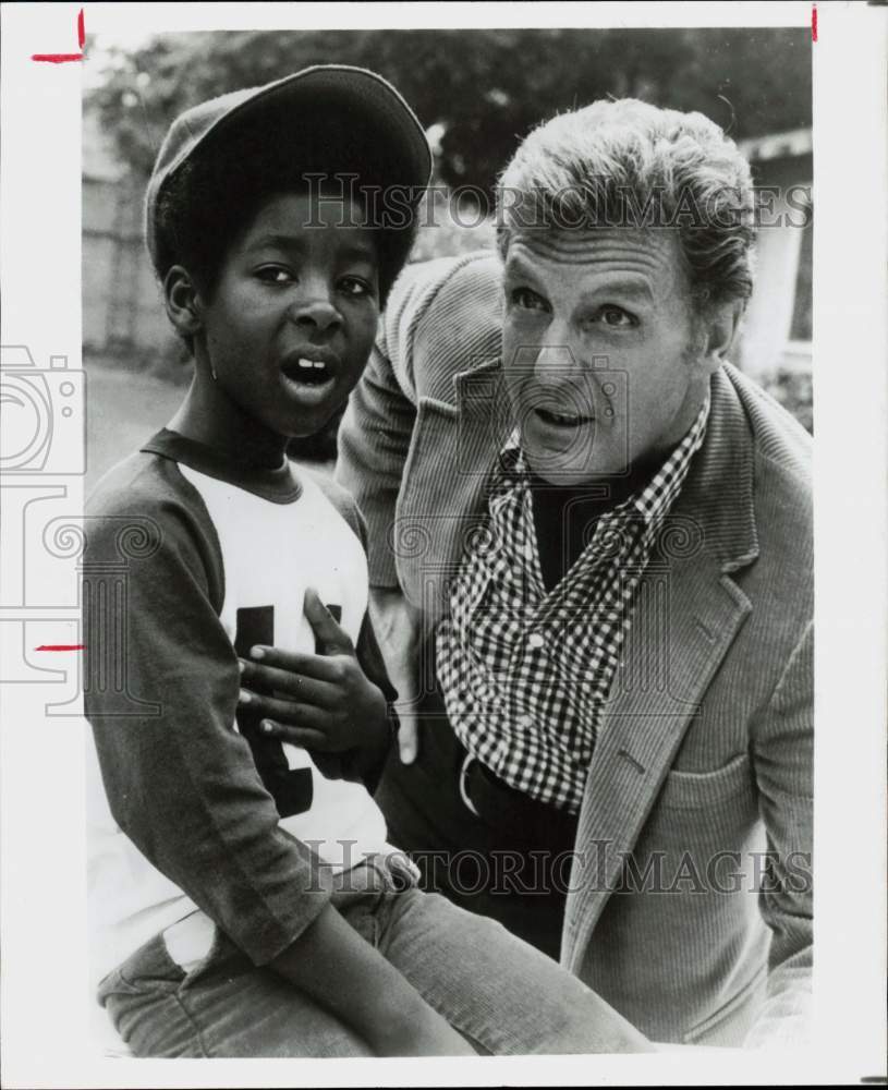 1976 Press Photo Child Actor Rodney Allen Rippey, Colleague in Scene - hpp12481- Historic Images