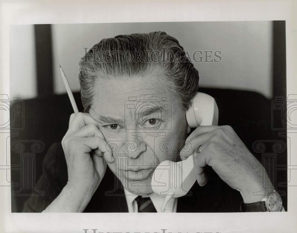 1979 Press Photo Producer Alexander Cohen at his Manhattan office. - hpp13089- Historic Images