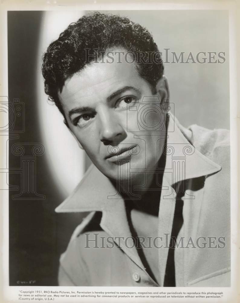 1951 Press Photo Cornel Wilde, actor for RKO Radio Pictures - hpp13429- Historic Images