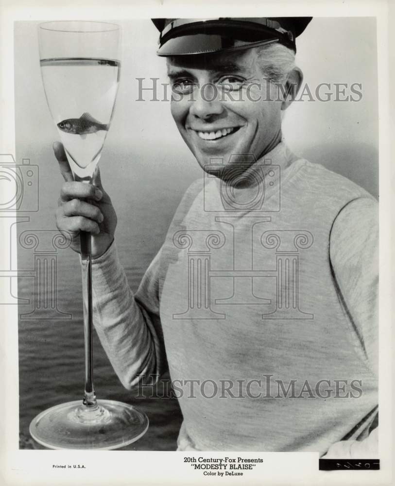 1966 Press Photo Dirk Bogarde, actor, stars in &quot;Modesty Blaise.&quot; - hpp13505- Historic Images