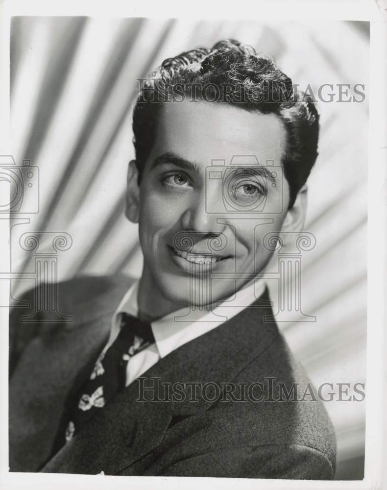 1956 Press Photo Singer John Conte hosts his own musical variety show on NBC-TV.- Historic Images