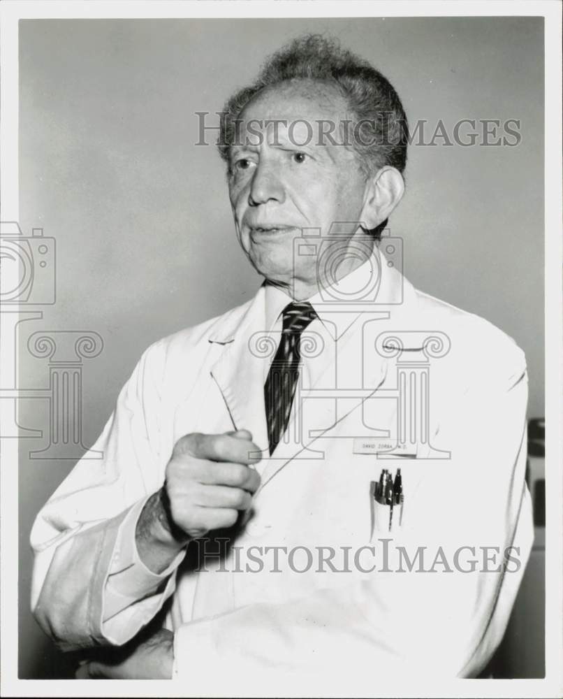 1961 Press Photo Sam Jaffe in a scene on &quot;Ben Casey,&quot; on ABC Television.- Historic Images