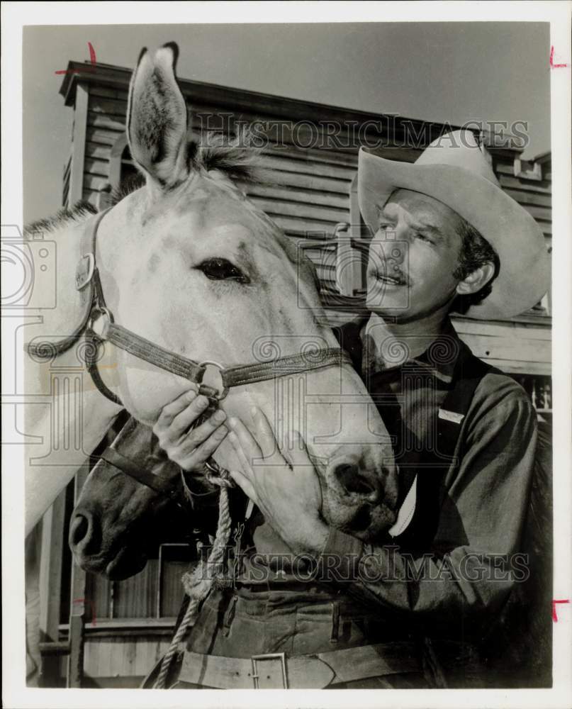 1958 Press Photo Morgan Woodward, American film and television actor.- Historic Images