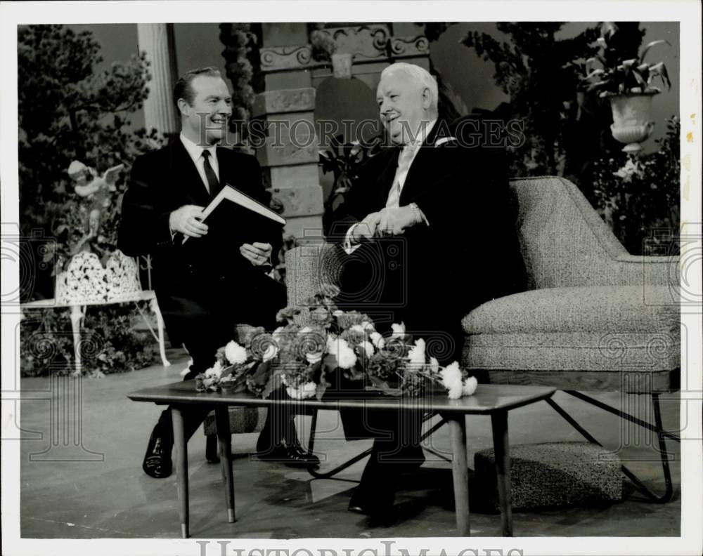 1959 Press Photo Ralph Edwards and Lauritz Melchoir on &quot;This Is Your Life.&quot;- Historic Images