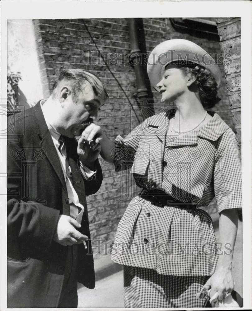 1959 Press Photo Actor Zero Mostel and Valerie Bettis at Westminster Theater.- Historic Images