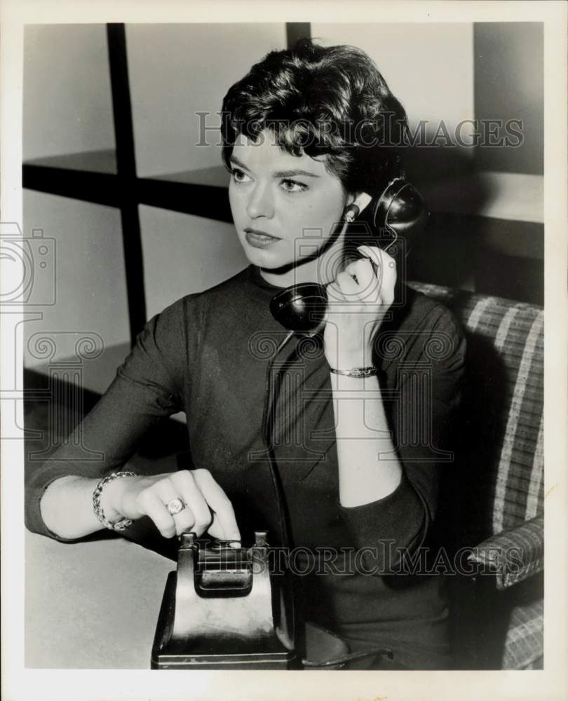 1959 Press Photo Penny Edwards stars on &quot;Alfred Hitchcock Presents,&quot; on CBS.- Historic Images