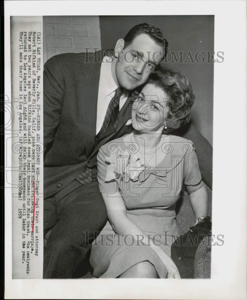 1959 Press Photo Singer Gogi Grant and Robert Rifkind married in Las Vegas.- Historic Images