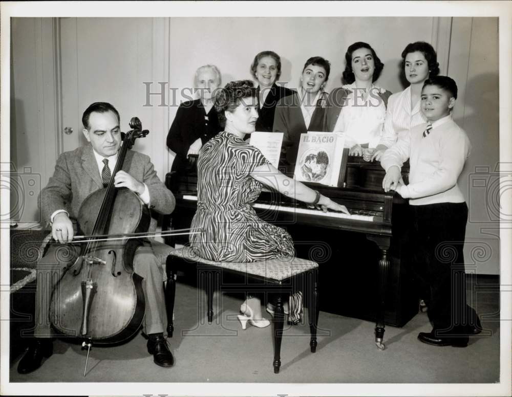 1956 Press Photo The Alberghetti Family on &quot;General Electric Theater&quot;- Historic Images