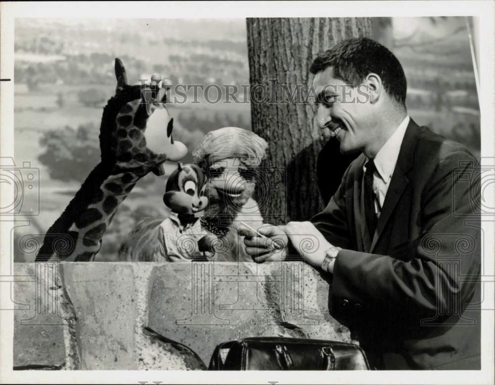 1964 Press Photo Dr. Albert Hibbs &amp; Ritts Puppets on &quot;Exploring&quot; TV Show- Historic Images