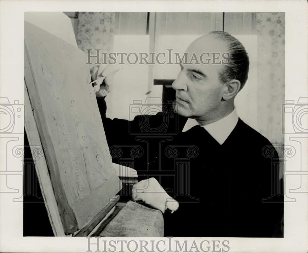 1958 Press Photo Italian Sculptor Renato Signorini at Work in His Studio- Historic Images