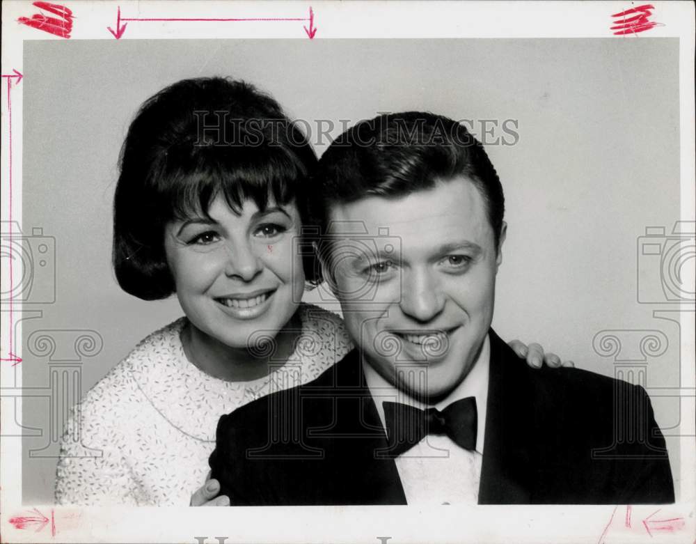 1967 Press Photo Singers Eydie Gorme &amp; Steve Lawrence - hpp22093- Historic Images