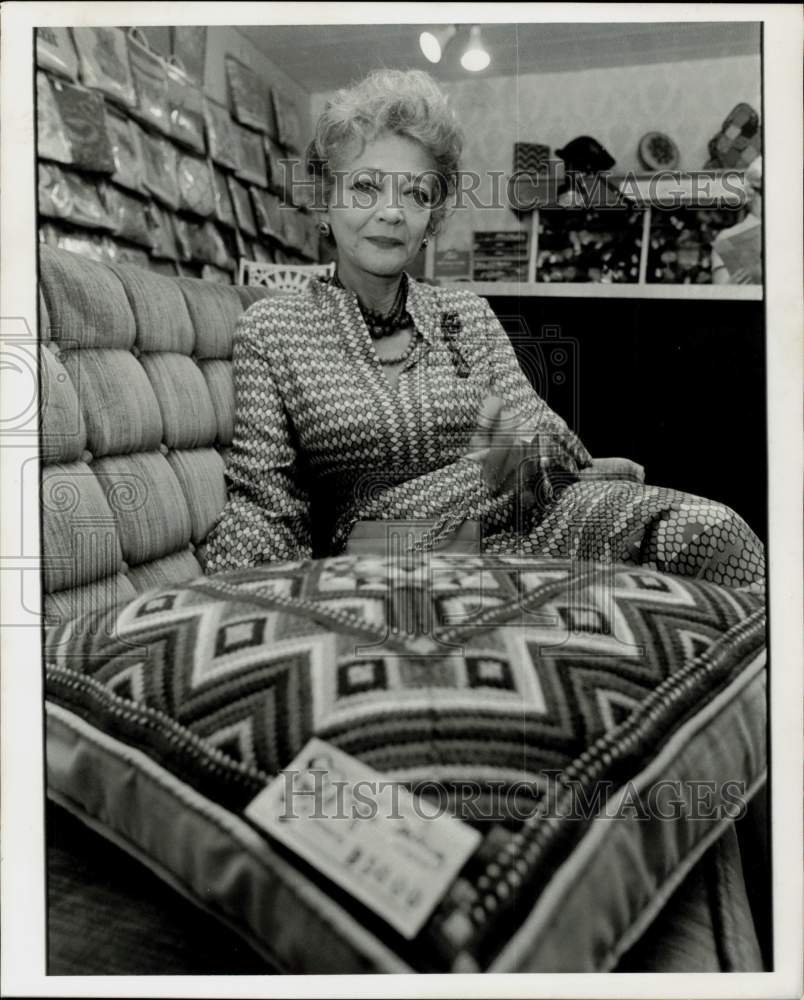 1971 Press Photo Actress Sylvia Sidney - hpp22784- Historic Images