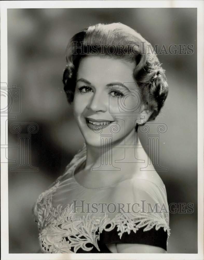 1958 Press Photo Marilyn Hare, Fashion Commentator - hpp22882- Historic Images