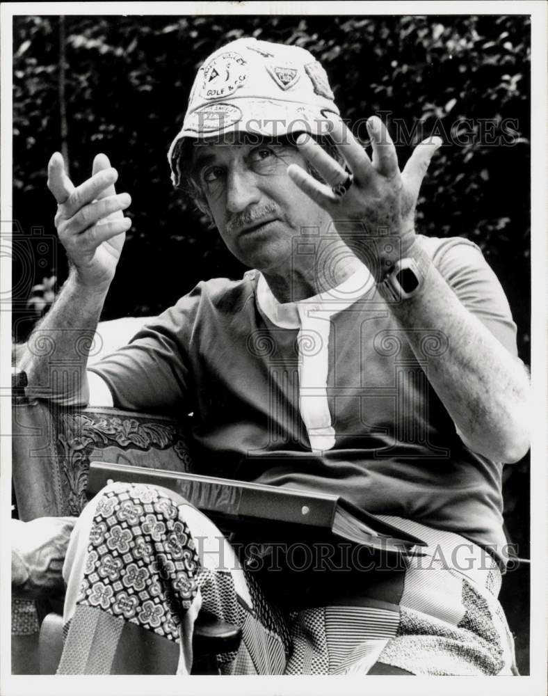 1973 Press Photo Director Don Siegel Filming in London - hpp23040- Historic Images