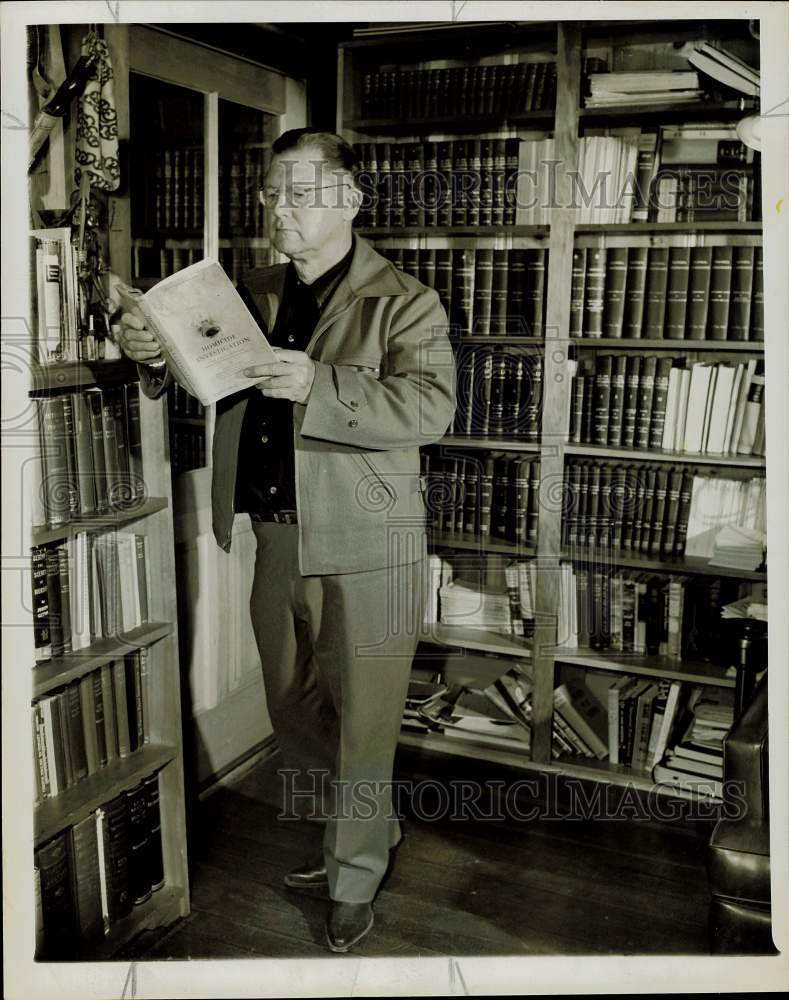 1956 Press Photo Author Erle Stanley Gardner - hpp23190- Historic Images