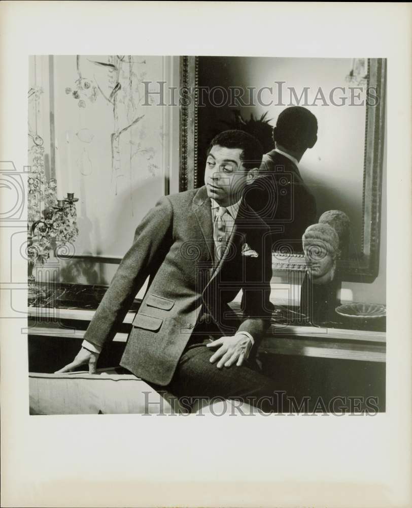 1959 Press Photo James Galanos, California Fashion Designer - hpp23384- Historic Images