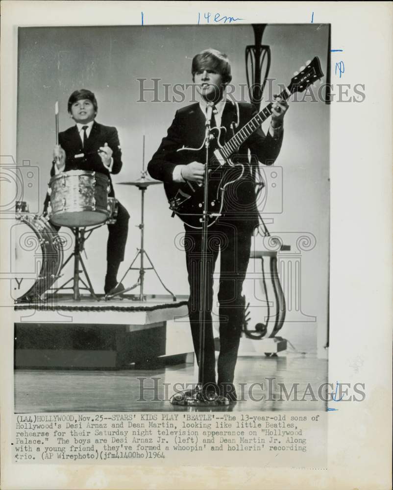 1964 Press Photo Desi Arnaz Jr. &amp; Dean Martin Jr. on &quot;Hollywood Palace&quot;- Historic Images