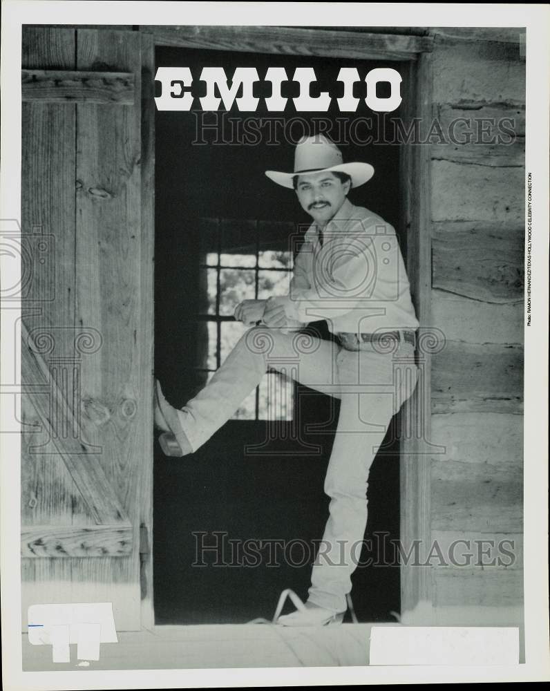 Press Photo Singer-Songwriter Emilio Navaira - hpp24101- Historic Images