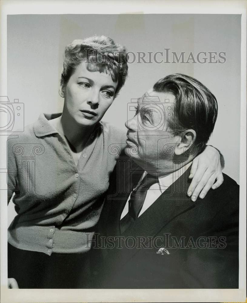 1957 Press Photo Oscar Homolka and Joan Tetzel on &quot;The Kaiser Aluminum Hour&quot;- Historic Images